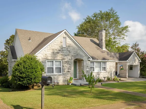 606 Green Ave NW, Russellville, AL 35653