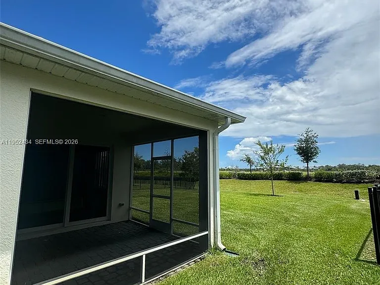 6712 NW Cloverdale Ave — Photo 14