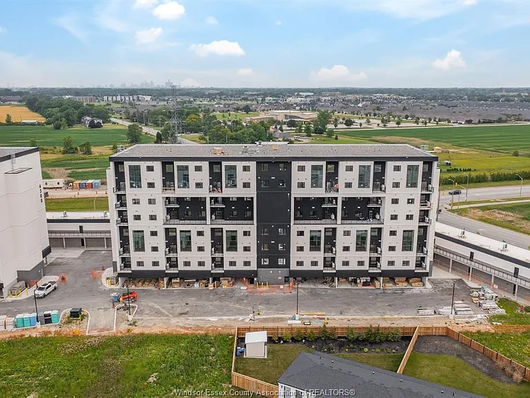 4400 Laurier Pkwy #472 — Photo 9