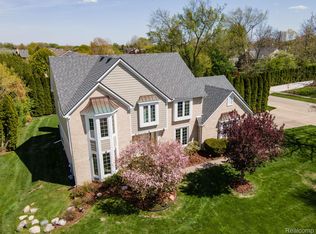 3862 Stone Haven Dr, Troy, MI 48084