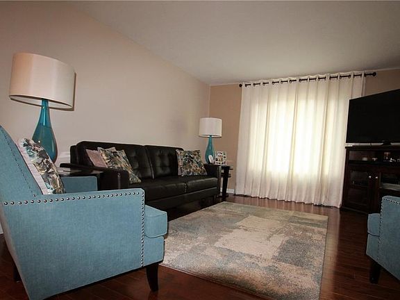 3rd image of 11320 Villa Grande Dr