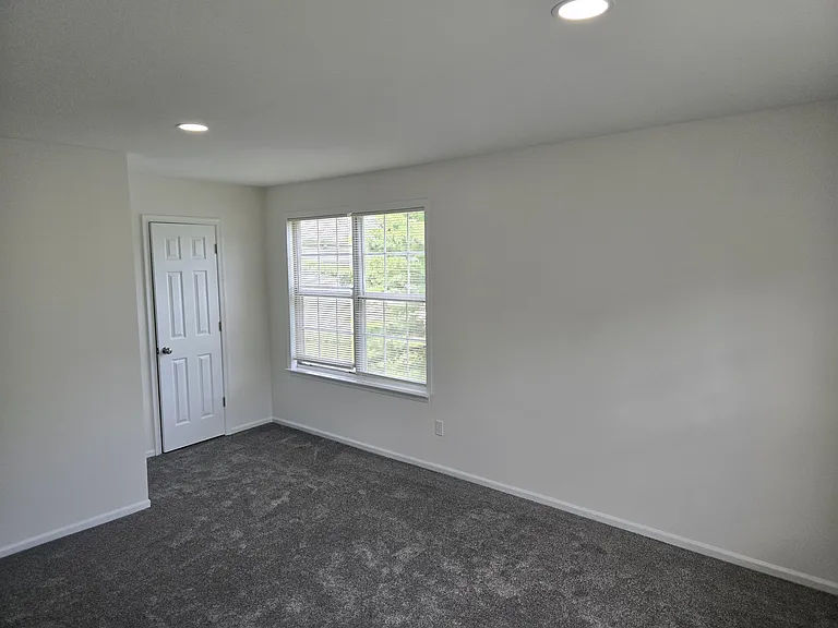 593 S Dove Rd #B — Photo 11