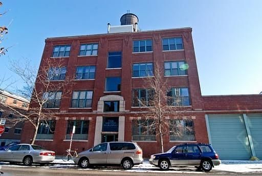 1st image of 835 N Wood St APT 302