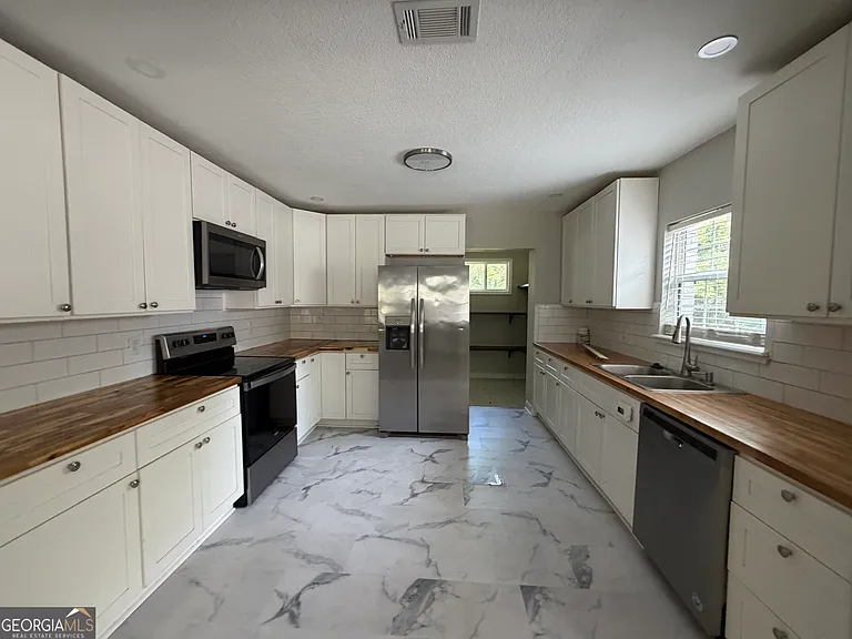 216 Clarks Bluff Rd — Photo 4
