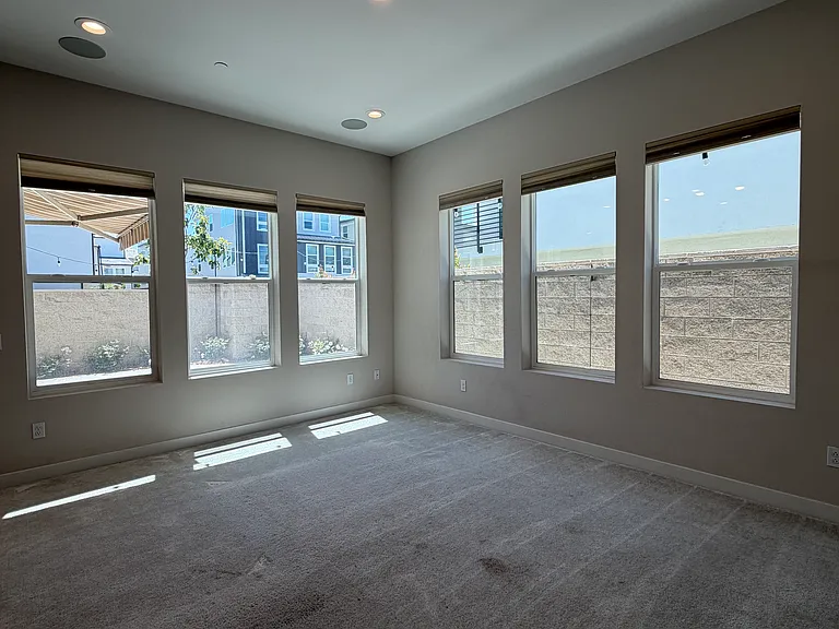 160 Tivoli Ln — Photo 18