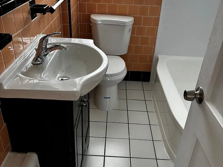 Shawomet Gardens Apartments — Photo 39