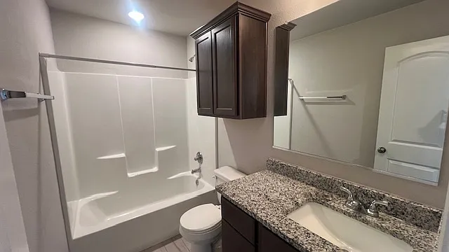2031 Dade Loop — Photo 16