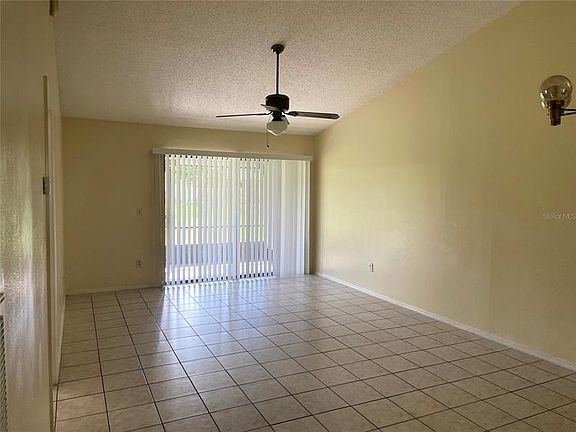 5th image of 46 Pine Island Cir