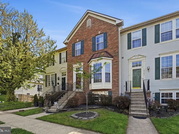 6965 Manahoac Pl, Gainesville, VA 20155