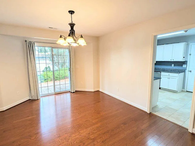 39 Bedford Cir — Photo 11