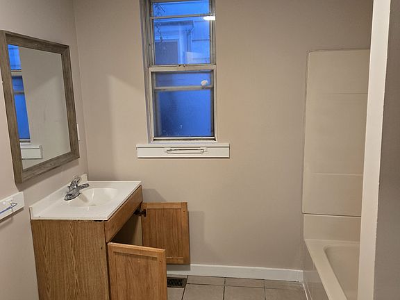 2nd image of 2307 Greenwood Ave