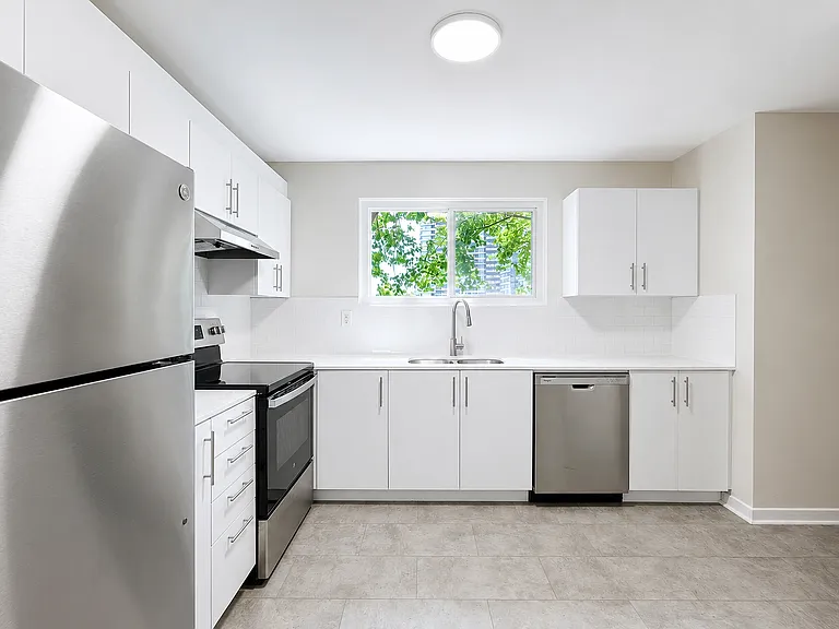 1350 Winding Trl — Photo 41