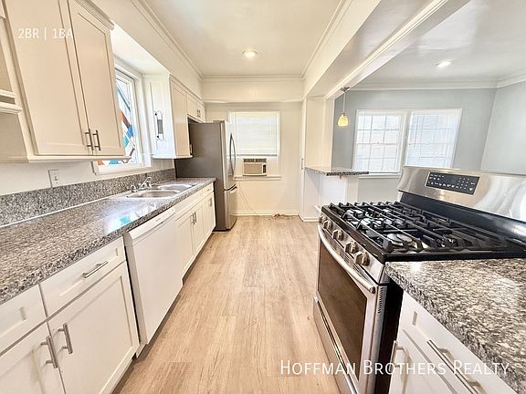 5th image of 624 N Sycamore Ave #626.5