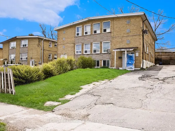 2953 Lawrence Ave E, Toronto, ON M1P 2V6