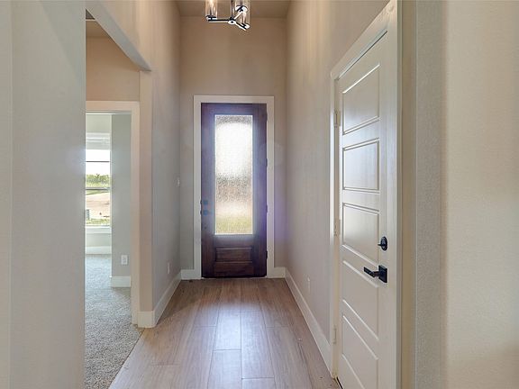 3rd image of 208 Pennington Rd