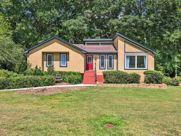 415 Spruce Ln, Monroe, GA 30655