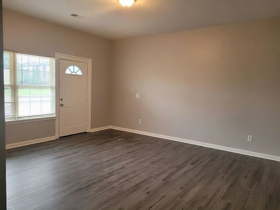 4th image of 1325 Wenlon Dr Lot 102