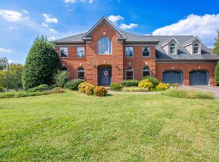 430 Chesterfield Dr, Kingsport, TN 37663
