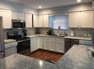 110 Northlane Dr, Glen Carbon, IL