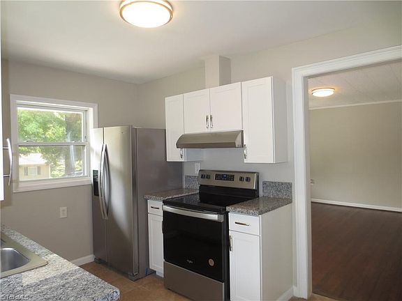 5th image of 513 Osborne Cir