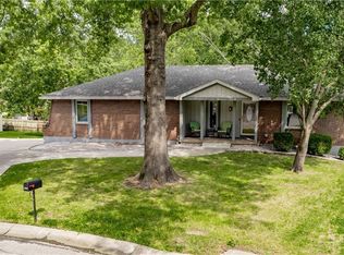 1201 SW Hopi St, Blue Springs, MO 64015