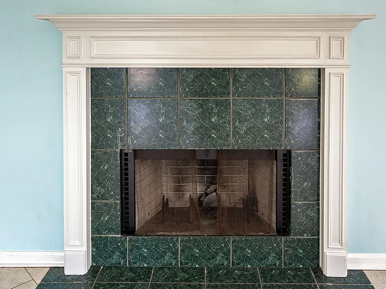 1901 Calumet Pkwy — Photo 10