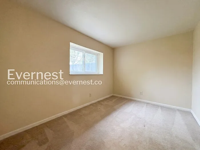 9225 Clermont Dr — Photo 15