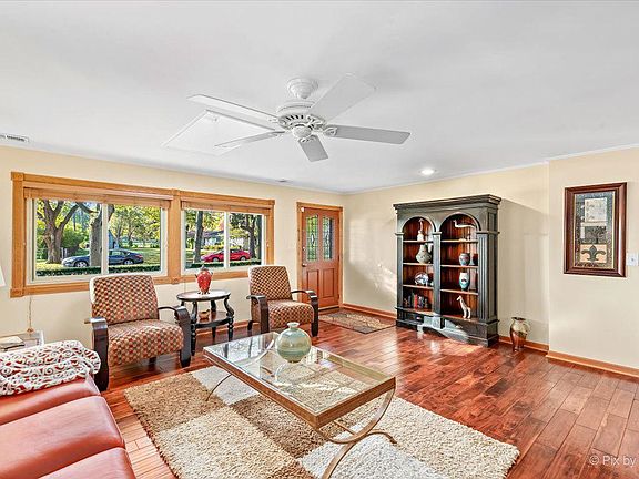 5th image of 270 Lafayette Ln