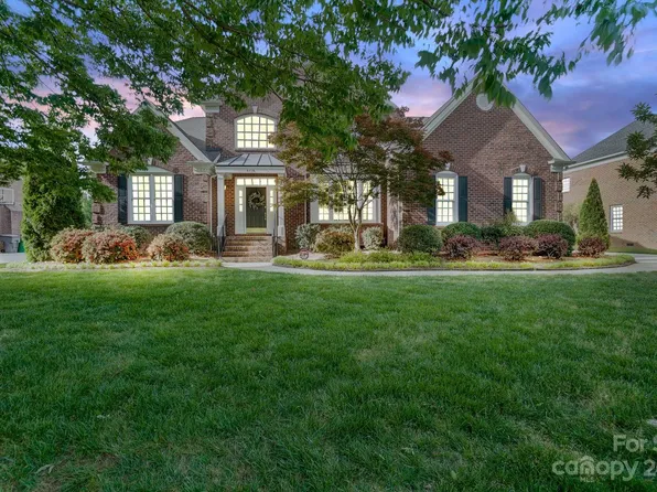 6118 Legacy Cir, Charlotte, NC 28277