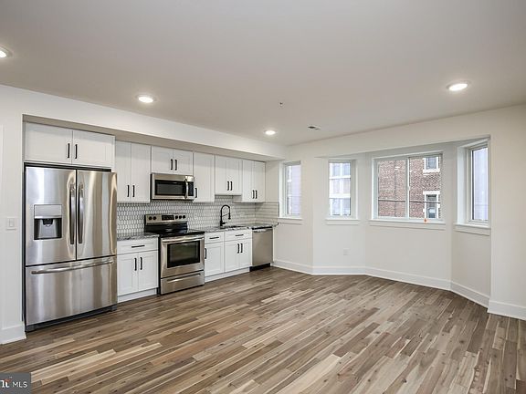4th image of 2088 E Cumberland St #3