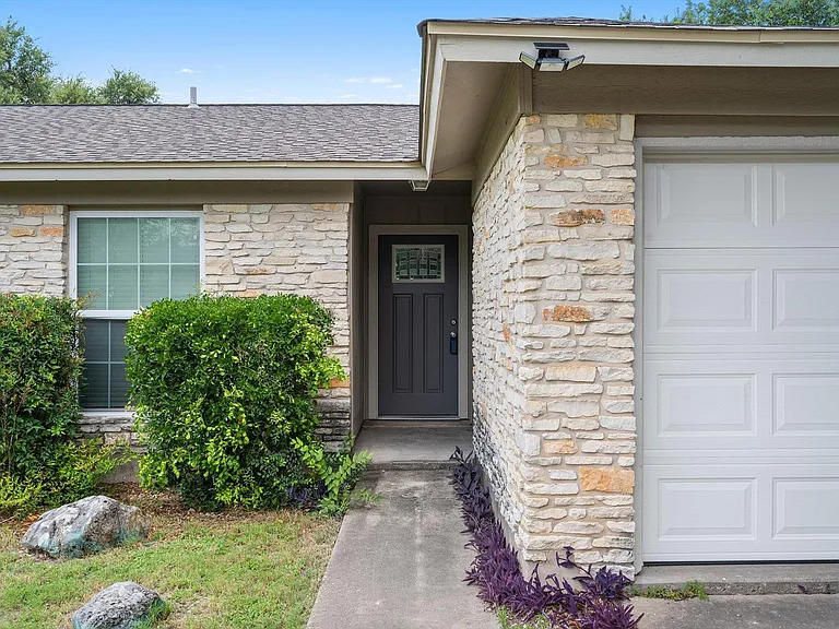 12902 Lamplight Village Ave — Photo 11