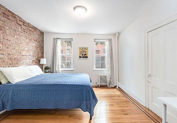2nd image of 140 Bedford Ave APT 1