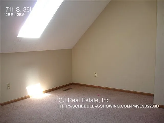 2 bed, 1.5 bath, $1,295 — Photo 2