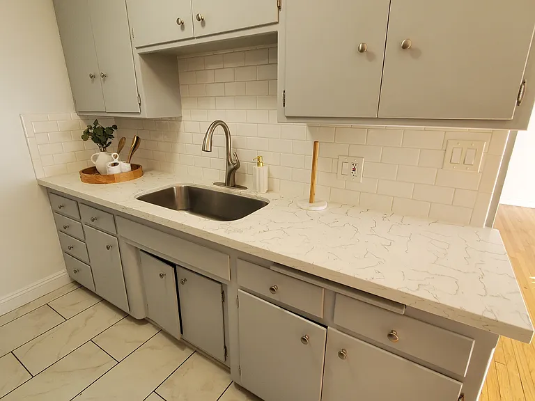 330 Orizaba Ave #3 — Photo 4