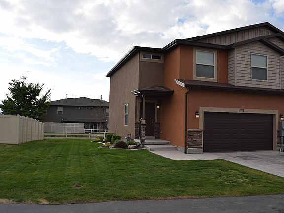 2nd image of 1912 N Goldenrod Way