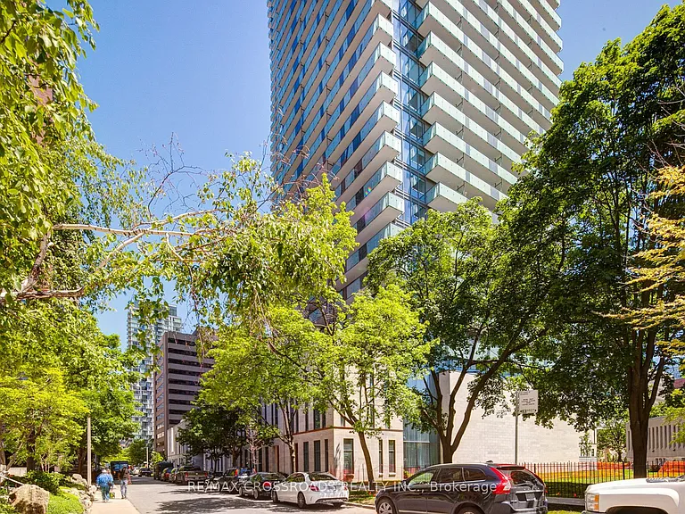 1080 Bay St #4509 — Photo 2