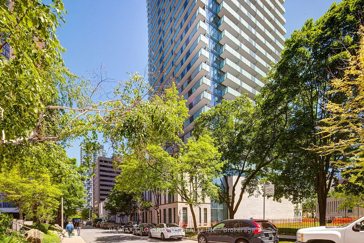 Building Photo - 1080 Bay St #4509