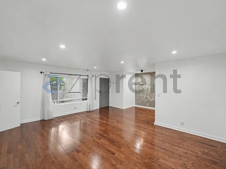 811 S Bedford St #203 — Photo 5