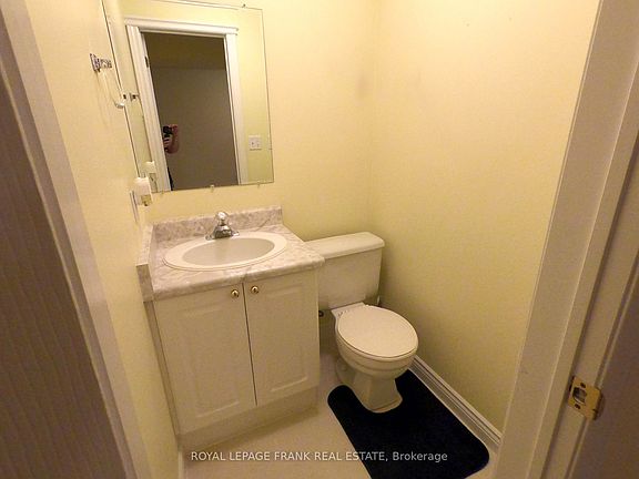 4th image of 245 Elgin St W #401