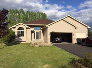 38427 Hillshire Ave, North Branch, MN 55056