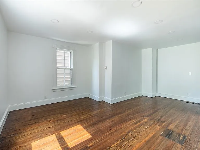 106 Wooster St — Photo 5