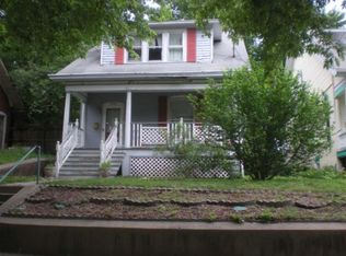610 4th St, Boonville, MO 65233