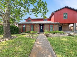 8802 Deerwood Dr, Rowlett, TX 75088