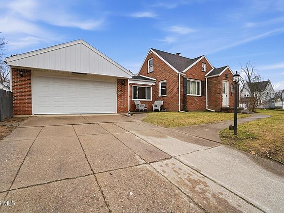 4th image of 4726 Bowen Rd