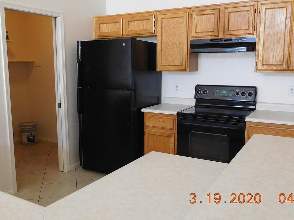 2nd image of 471 E Pinto Dr