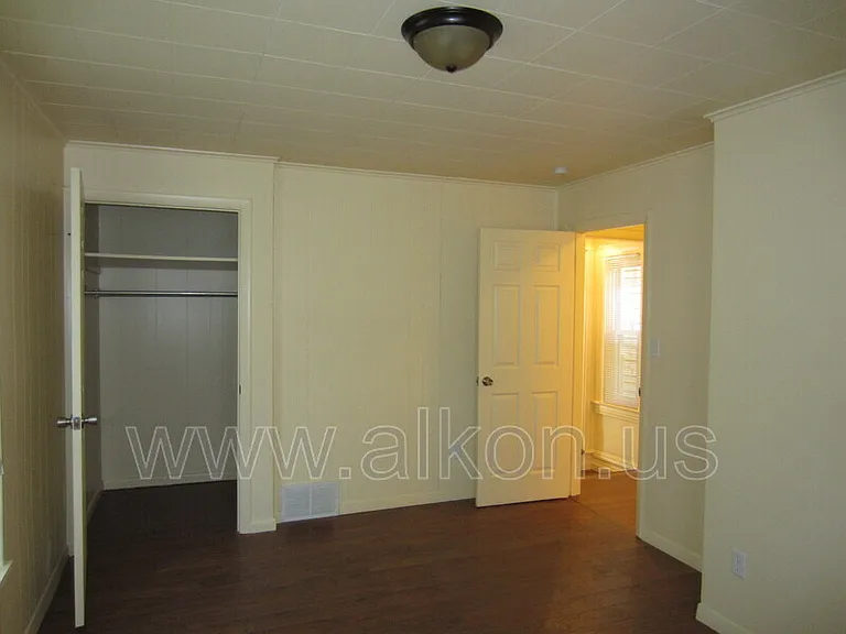 4315 Bristol St — Photo 16