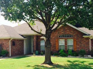 801 Eagles Nest Dr, Hewitt, TX 76643