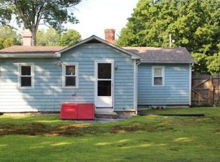 16 Saint James Ave, Easthampton, MA 01027