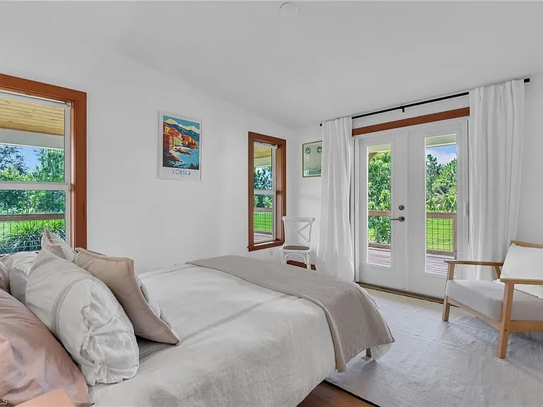 828 Sanctuary Rd — Photo 22