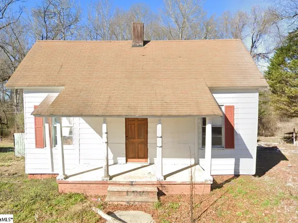 24 Smythe St, Belton, SC 29627